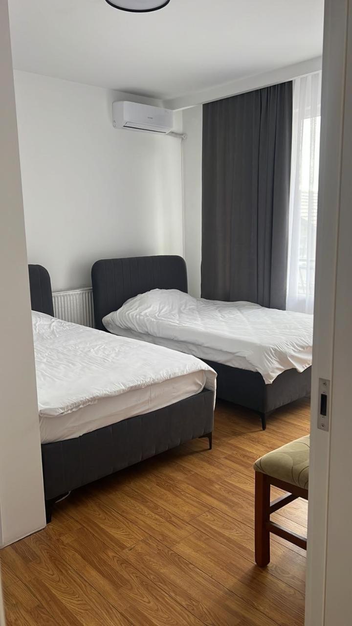 Pristina Kosovo Inn Bagian luar foto